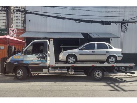 Remoção de Carro na Avenida Eduardo Roberto Daher